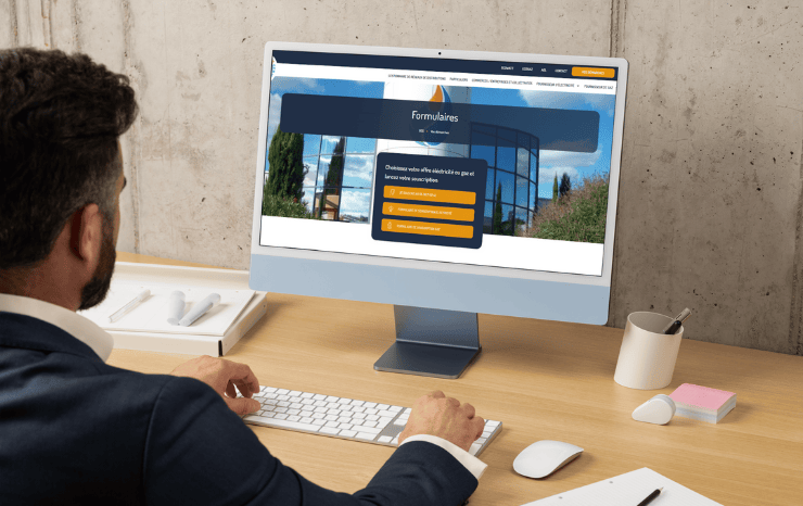 personne ne train de consulter le site GES fournisseur de gaz